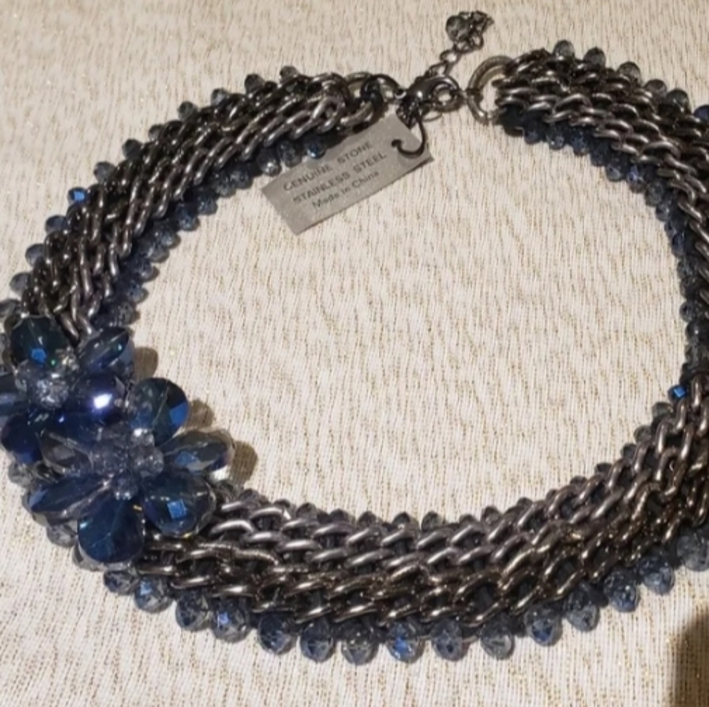 Women necklace